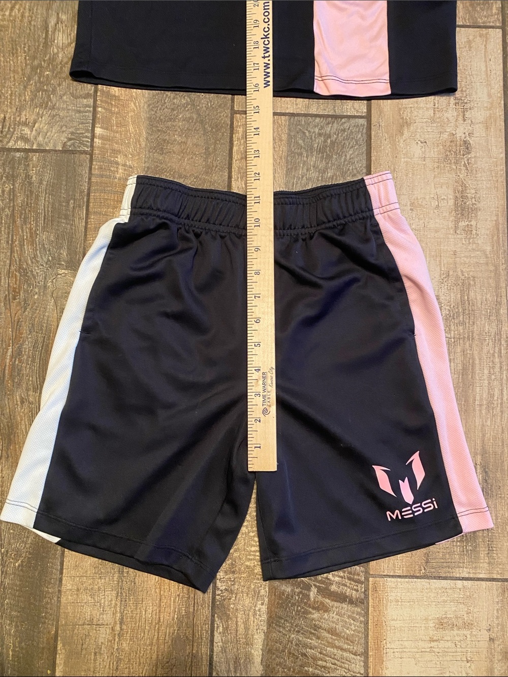 Messi Kids' Black & Pink Athletic Shirt and Shorts Set - Picture 12 of 12